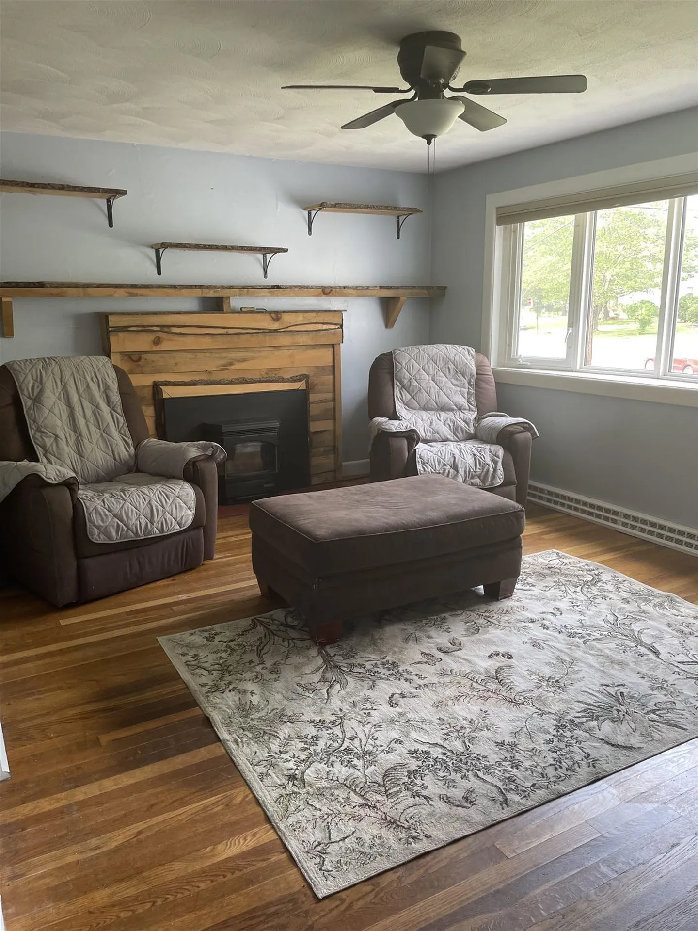 16 Budron Avenue Salem NH 03079