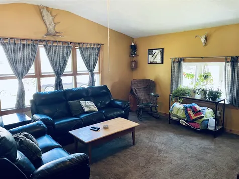 16 Budron Avenue Salem NH 03079