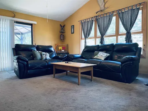 16 Budron Avenue Salem NH 03079