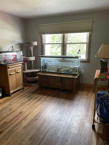 16 Budron Avenue Salem NH 03079