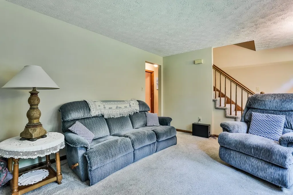 37 Meadow Lane Auburn NH 03032