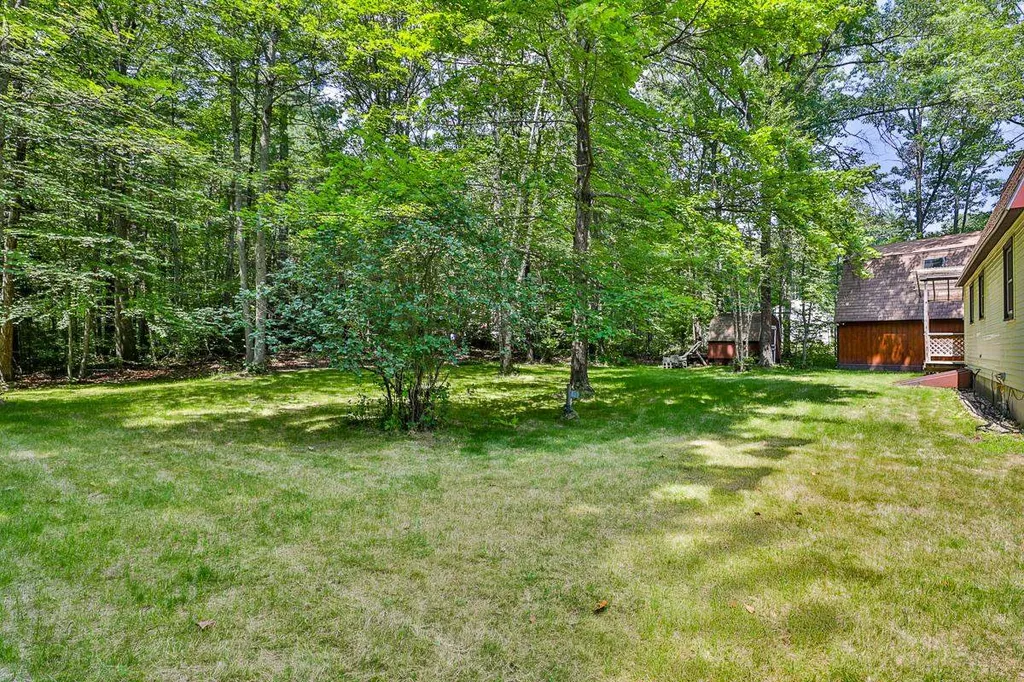 37 Meadow Lane Auburn NH 03032