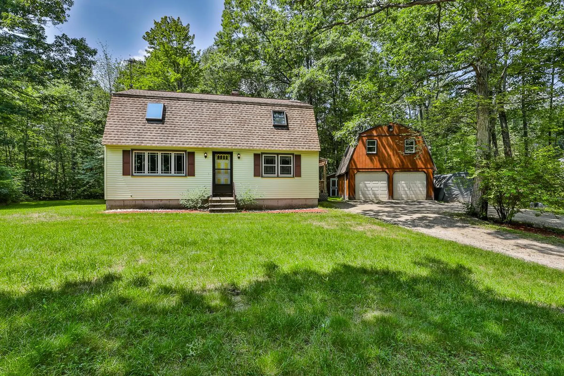 37 Meadow Lane Auburn NH 03032