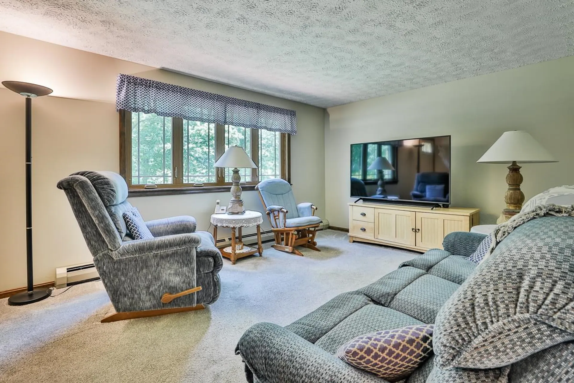 37 Meadow Lane Auburn NH 03032