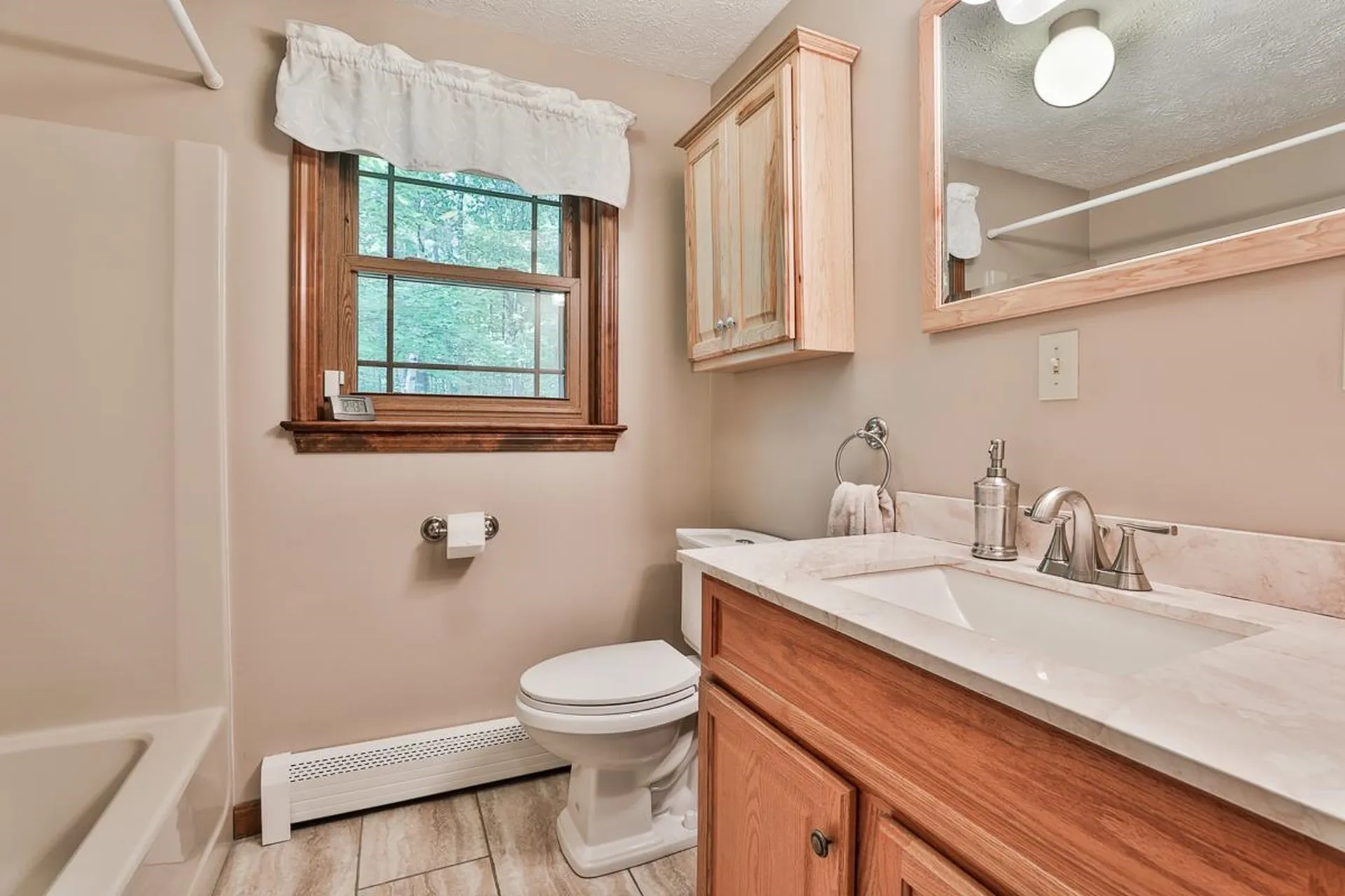 37 Meadow Lane Auburn NH 03032