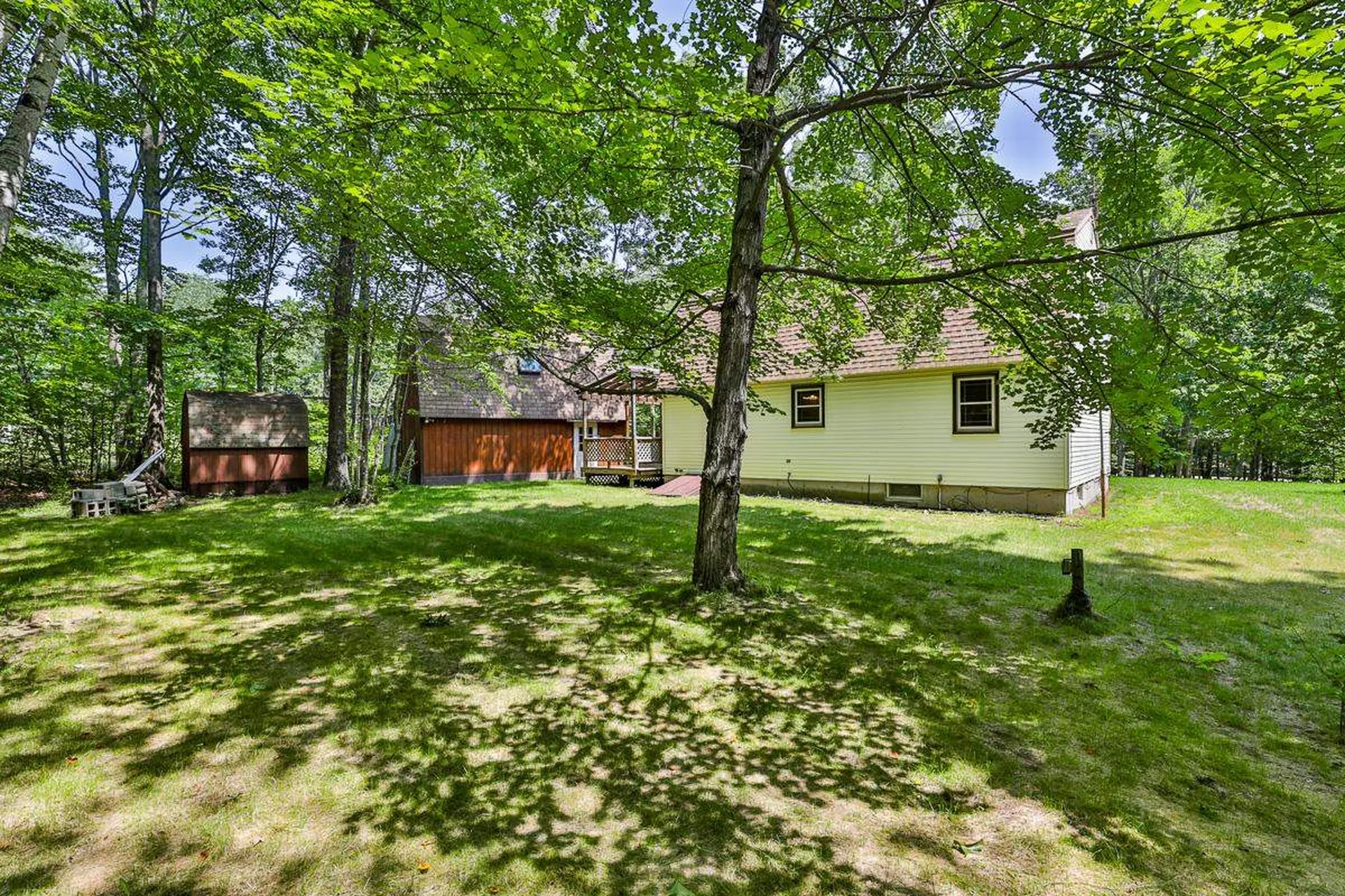 37 Meadow Lane Auburn NH 03032