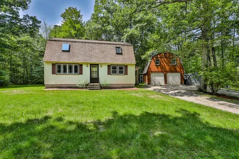 37 Meadow Lane Auburn NH 03032