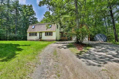 37 Meadow Lane Auburn NH 03032
