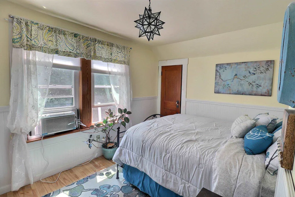 8 Grandview Avenue Newport NH 03773