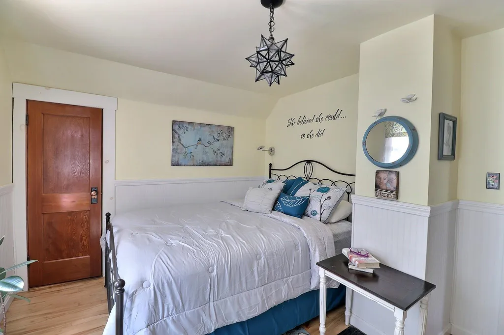 8 Grandview Avenue Newport NH 03773