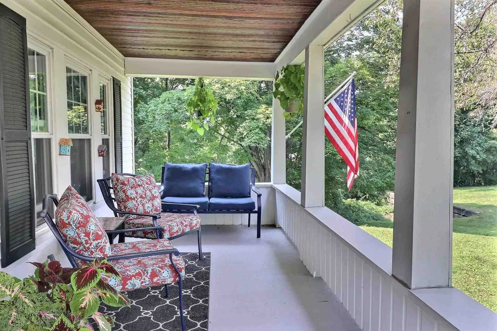 8 Grandview Avenue Newport NH 03773