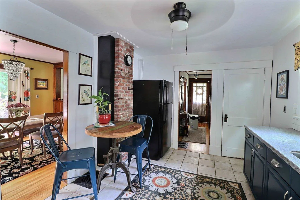 8 Grandview Avenue Newport NH 03773