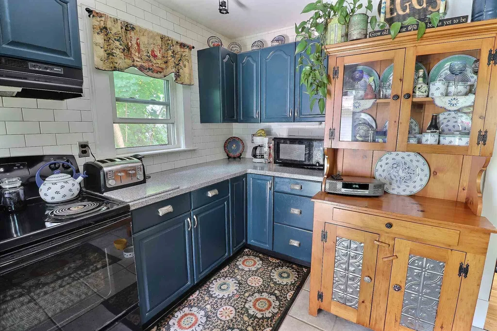 8 Grandview Avenue Newport NH 03773
