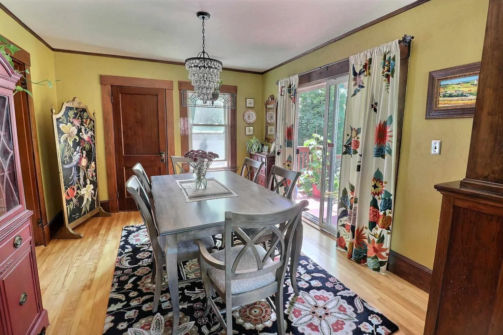 8 Grandview Avenue Newport NH 03773