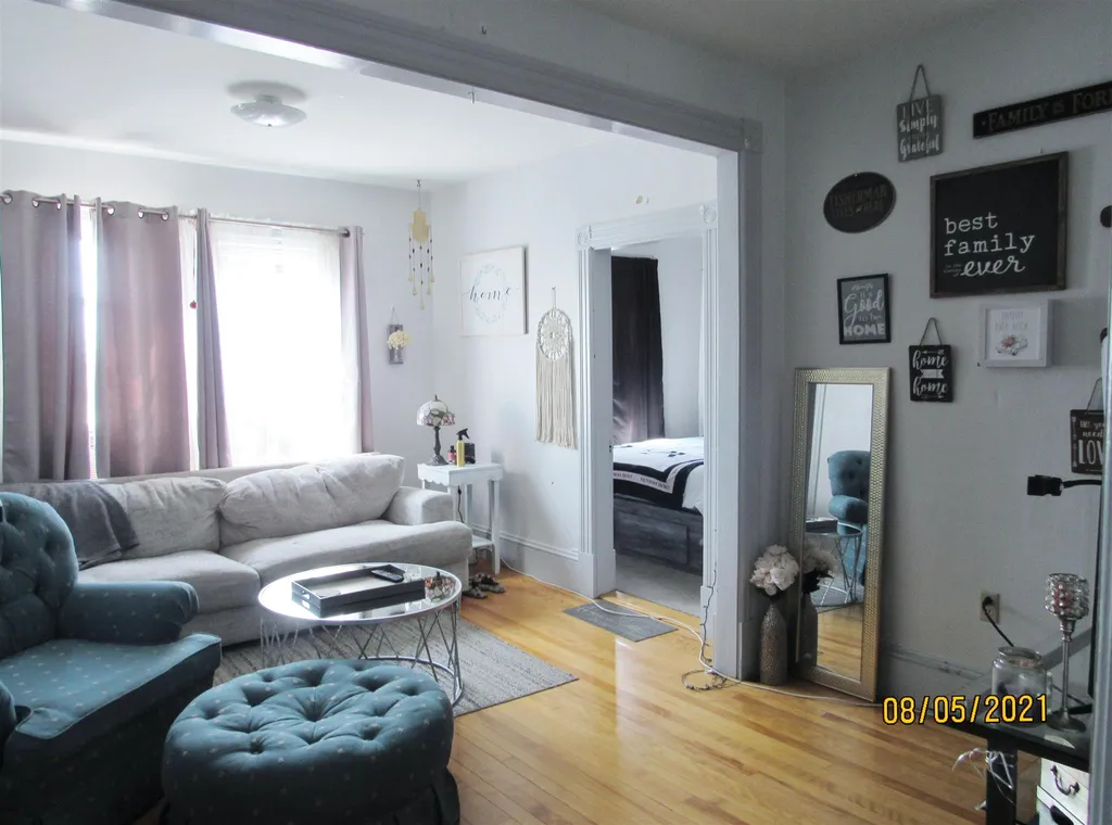 336 Dubuque Street Manchester NH 03102-3727