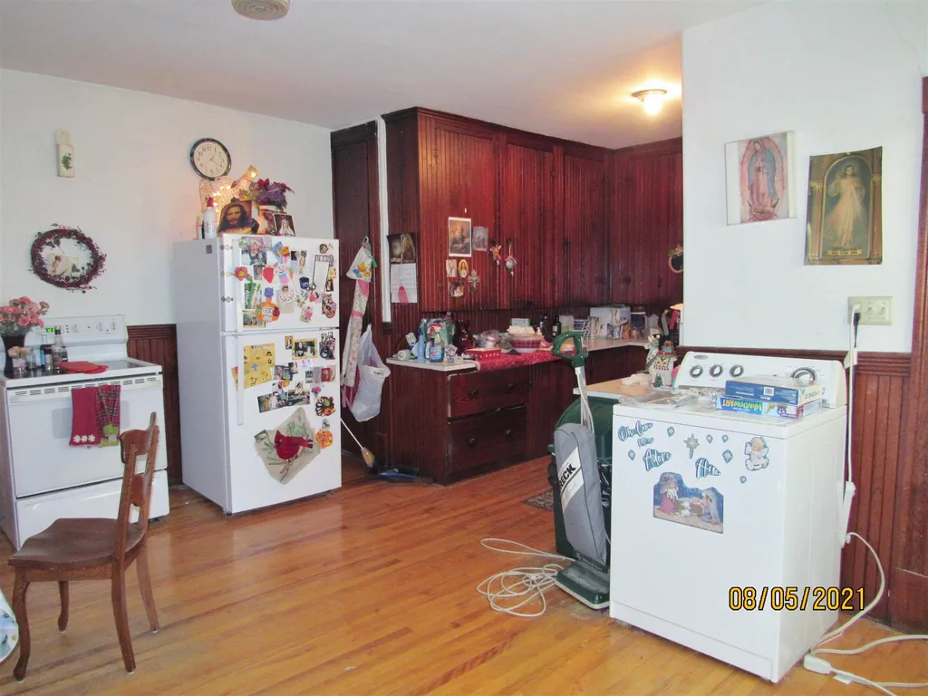 336 Dubuque Street Manchester NH 03102-3727