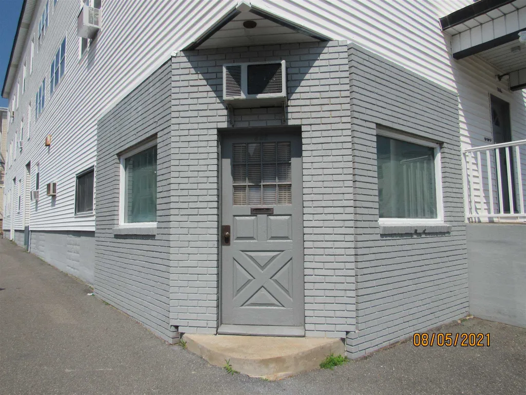 336 Dubuque Street Manchester NH 03102-3727