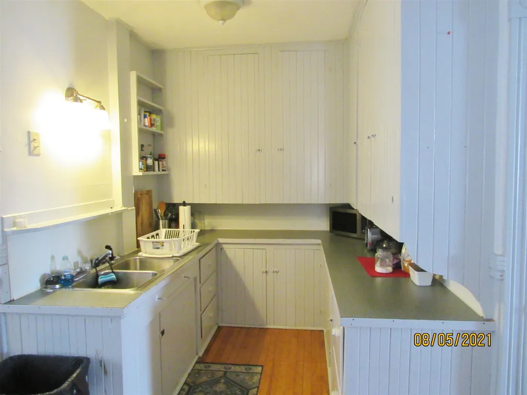 336 Dubuque Street Manchester NH 03102-3727