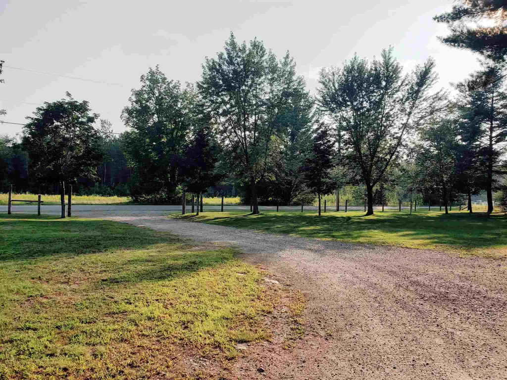 724 Northside Road Stark NH 03582
