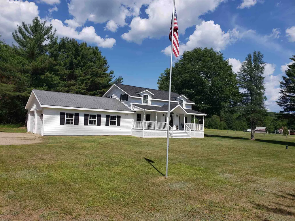 724 Northside Road Stark NH 03582