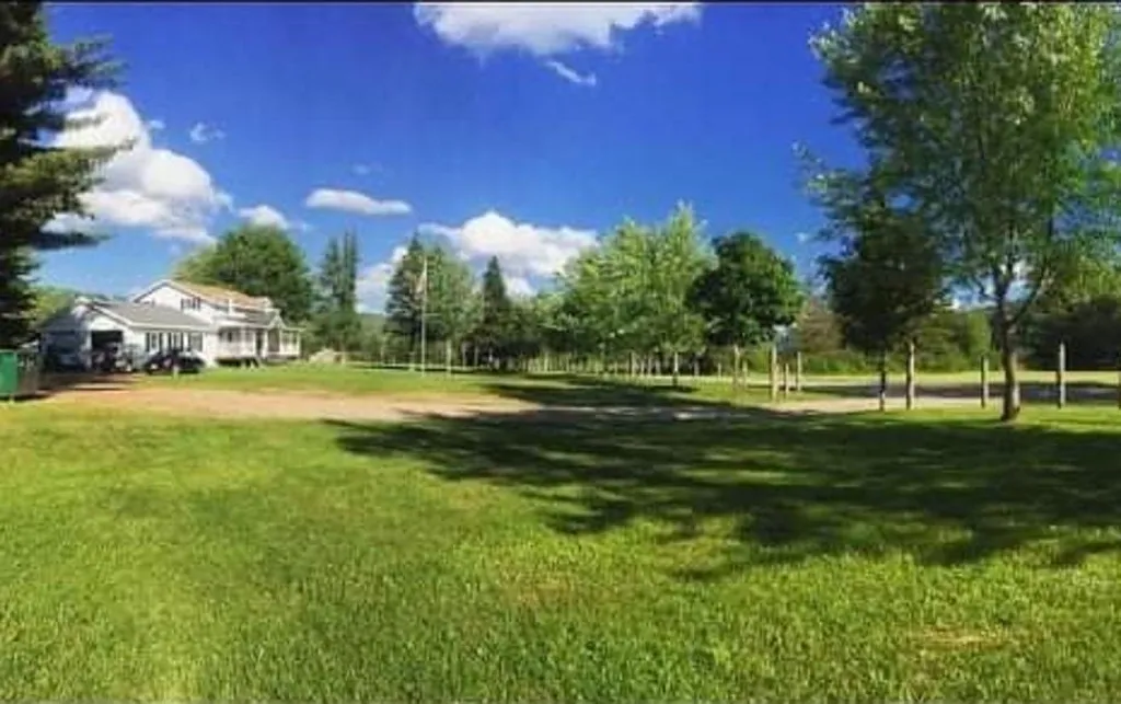 724 Northside Road Stark NH 03582