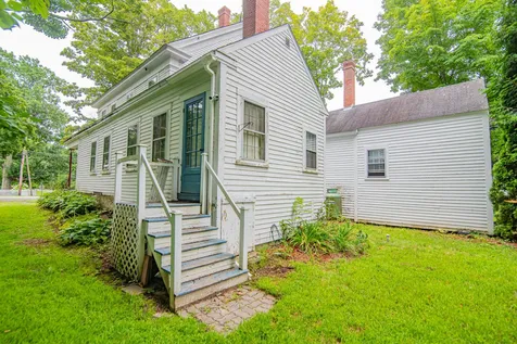 186 Main Street Kingston NH 03848