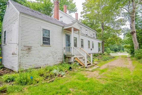 186 Main Street Kingston NH 03848