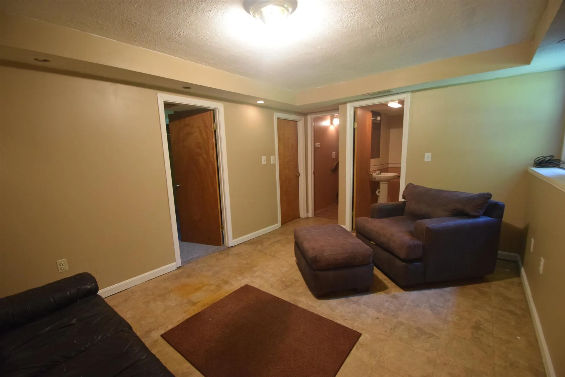 24 Ledgewood Drive Derry NH 03038