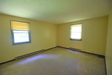 24 Ledgewood Drive Derry NH 03038