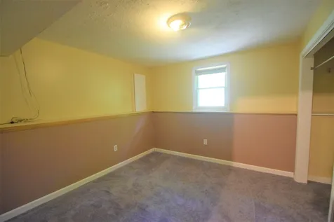24 Ledgewood Drive Derry NH 03038