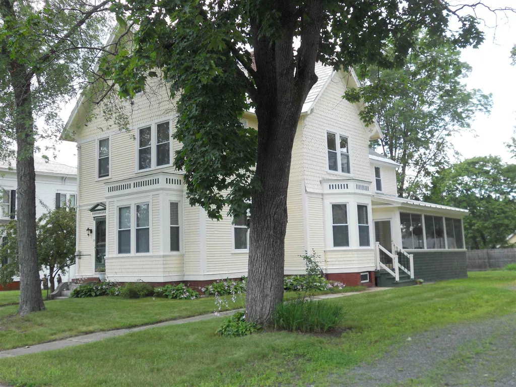 29 Prospect Street Claremont NH 03743