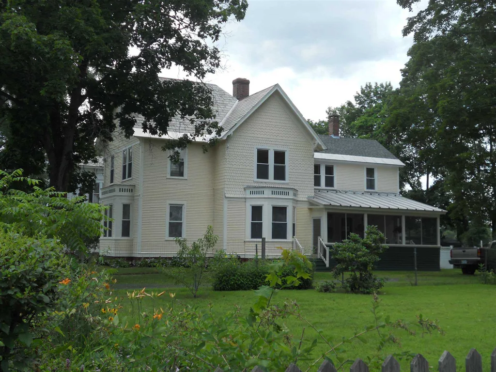 29 Prospect Street Claremont NH 03743