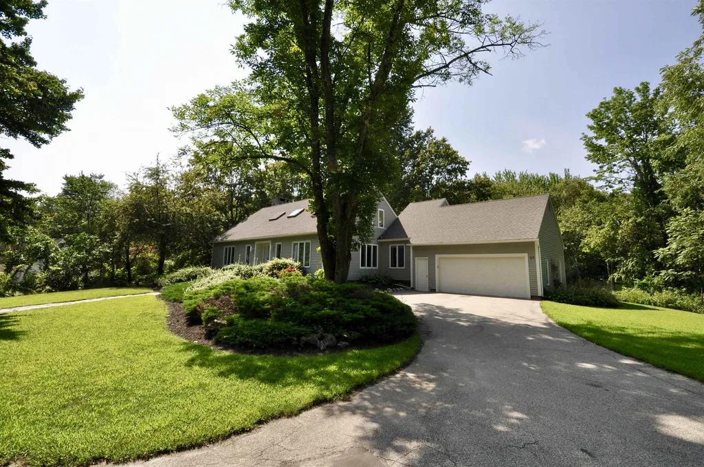 27 Orchard Drive Hollis NH 03049