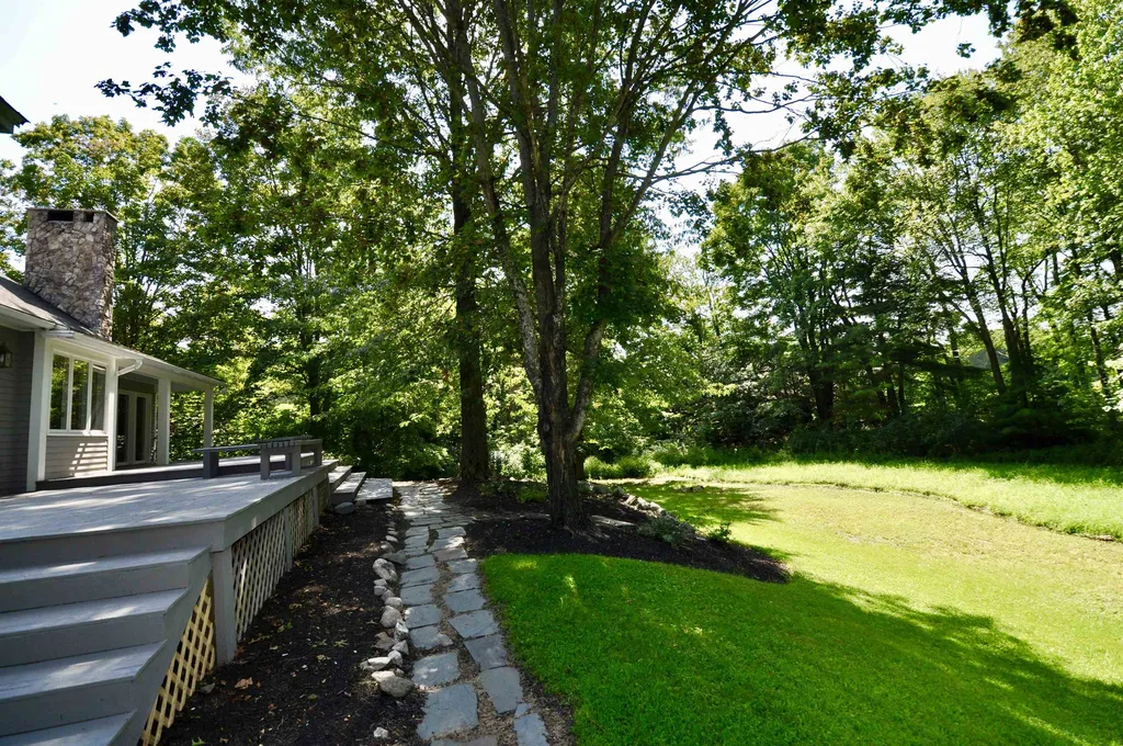 27 Orchard Drive Hollis NH 03049