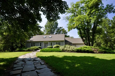 27 Orchard Drive Hollis NH 03049