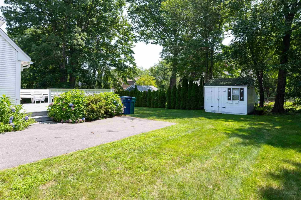 16 Huckleberry Lane Hampton NH 03842
