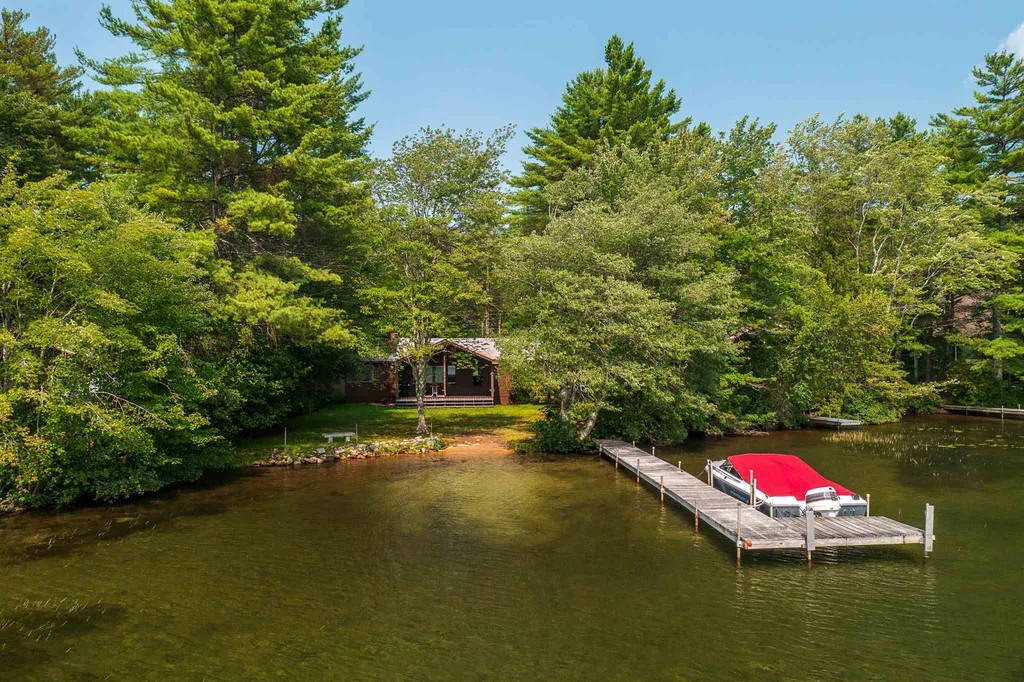 26 West Bay Circle Center Harbor NH 03226