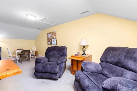 28 Dustin Homestead Rochester NH 03867