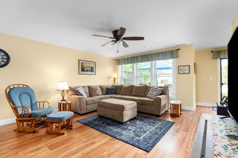 28 Dustin Homestead Rochester NH 03867