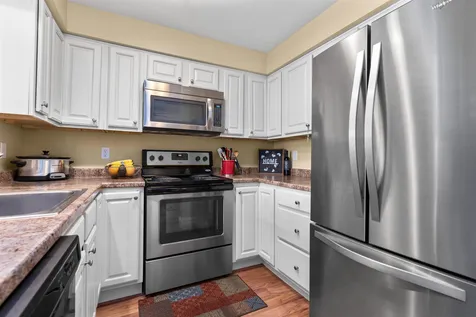 28 Dustin Homestead Rochester NH 03867
