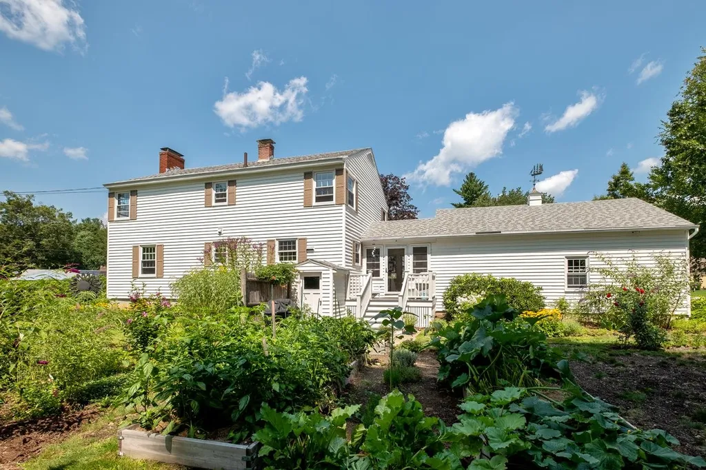 6 Concord Way Dover NH 03820