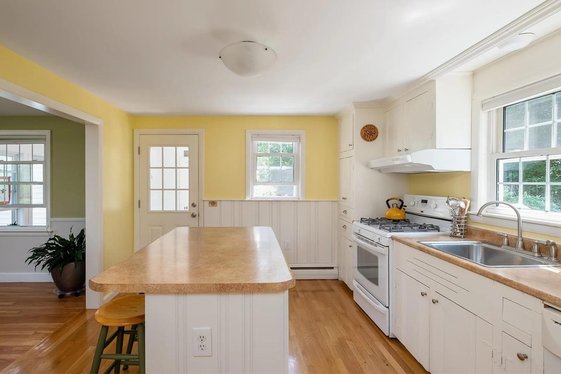 6 Concord Way Dover NH 03820