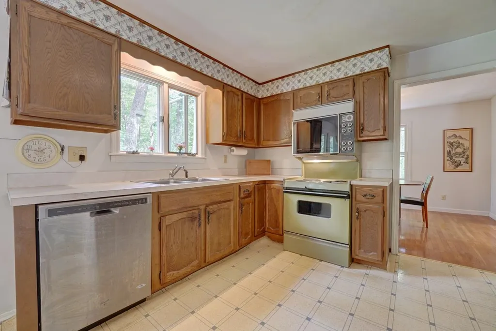 20 Jana Lane Stratham NH 03885