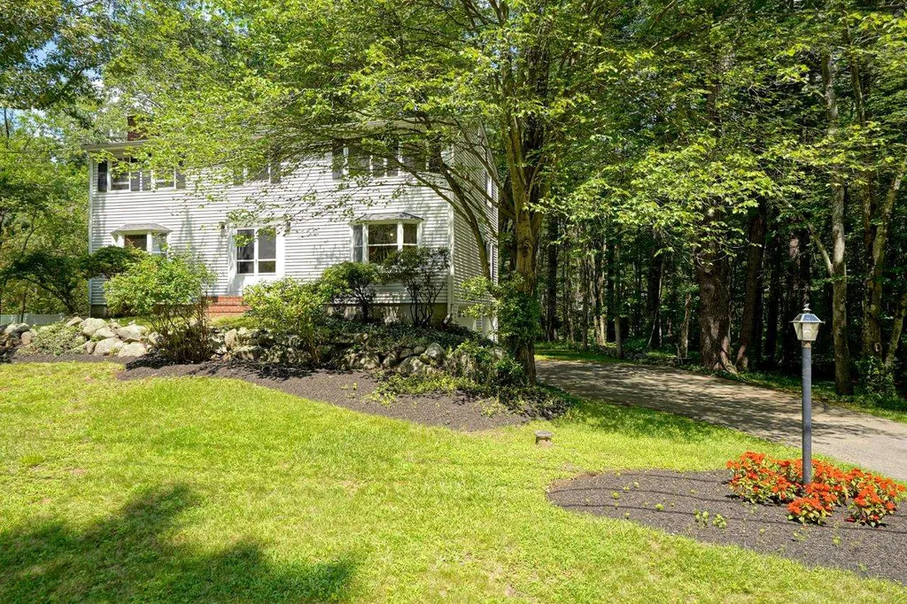 20 Jana Lane Stratham NH 03885