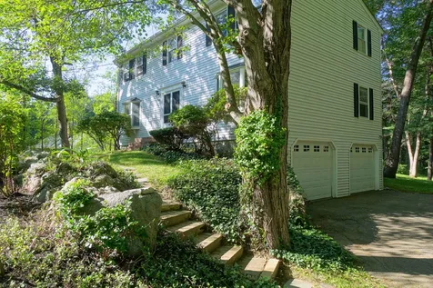 20 Jana Lane Stratham NH 03885