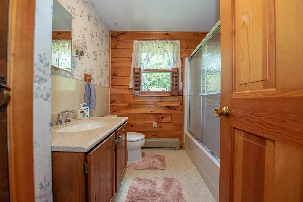79 Castle Lane Bristol NH 03222