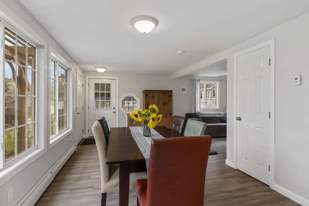30 Seaman Point Road Nottingham NH 03290