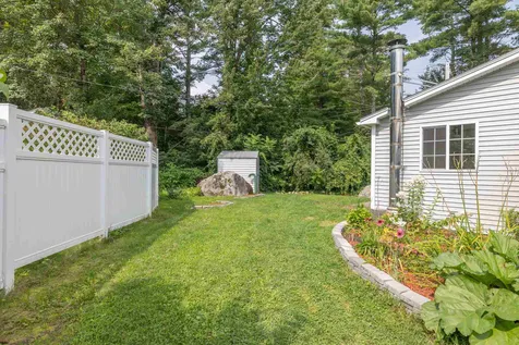 30 Seaman Point Road Nottingham NH 03290