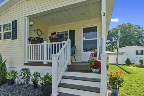 12 Black Forest Road North Hampton NH 03862