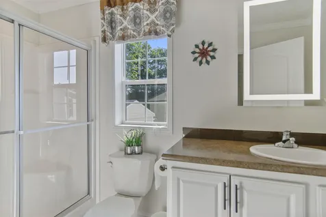 12 Black Forest Road North Hampton NH 03862